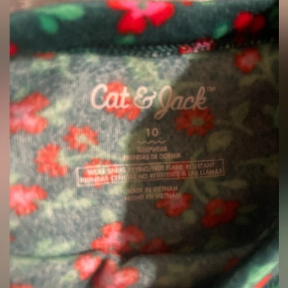 Cat & Jack Green and Red Floral Top